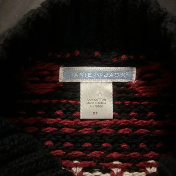 Janie & Jack heavy red, navy & white winter print button neck sweater sz 5T EUC - Picture 2 of 4